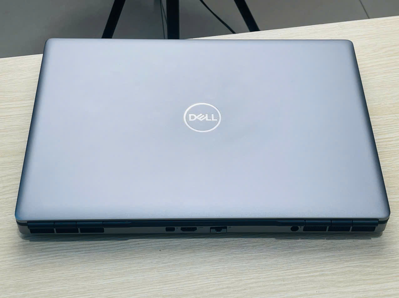 dell precision 7550 mẫu laptop đồ họa giá rẻ đáng mua